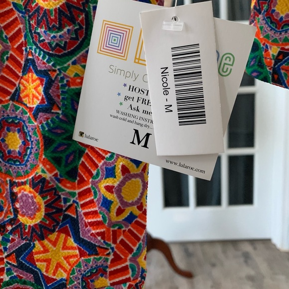NWT LuLaRoe Nicole size M - Picture 2 of 3
